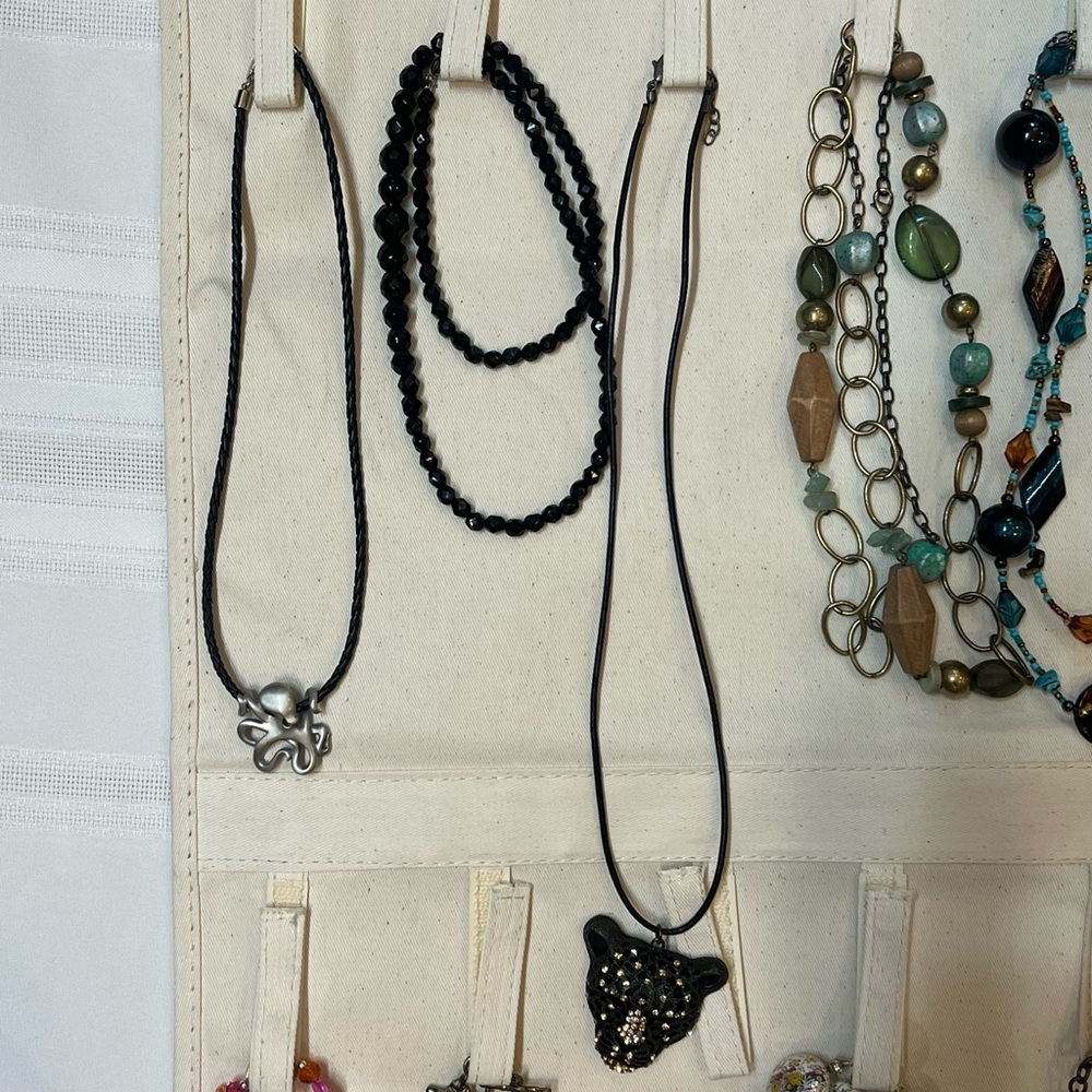 Necklaces Organizer BUNDLE Hanging Organizer Two Sided Natural Canvas‎ Necklaces - Picture 3 of 11